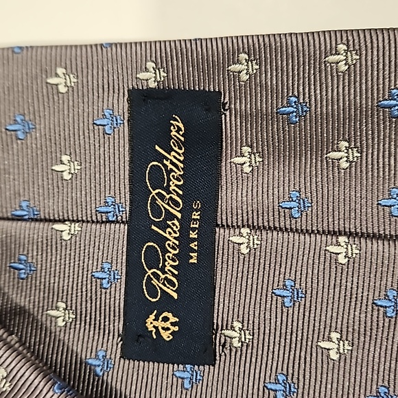 Brooks Brothers Tie - Picture 3 of 3